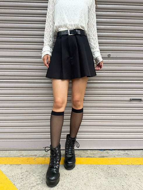 フェイクレザーベルト付プリーツスカート